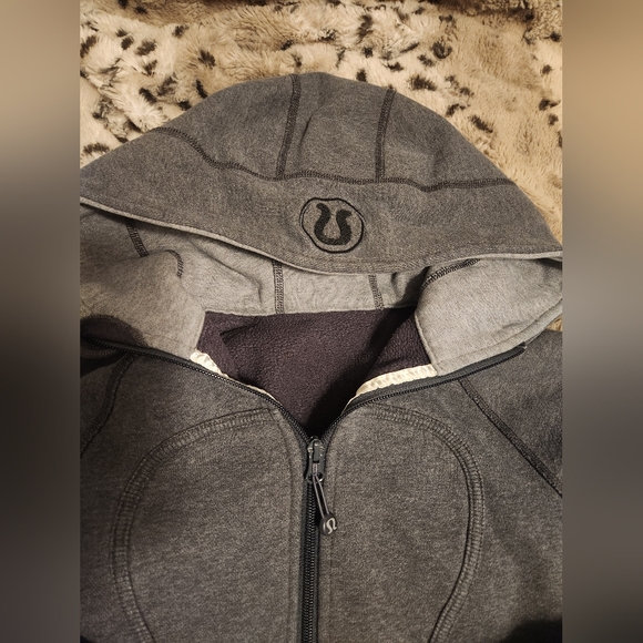 Lululemon Jacket - Picture 4 of 9